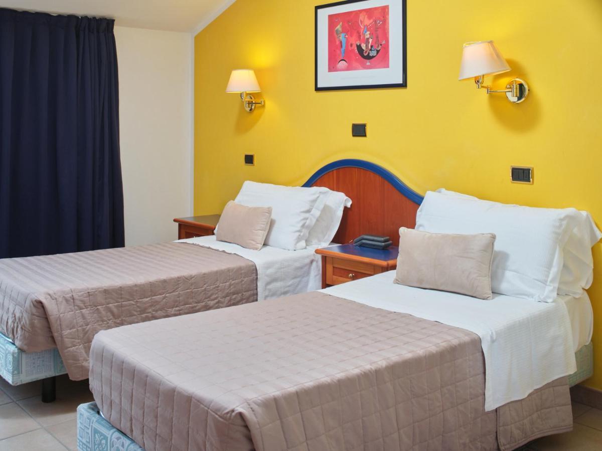 Hotel Ascot Риччоне Экстерьер фото