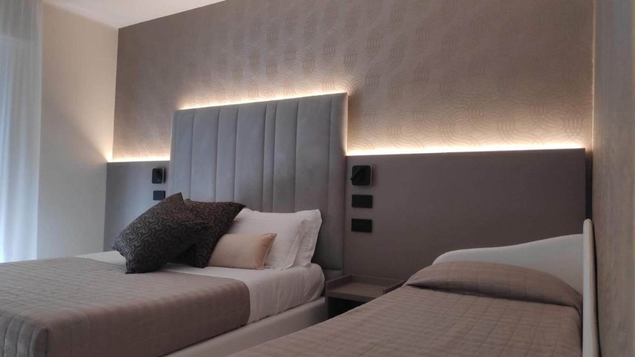 Hotel Ascot Риччоне Экстерьер фото