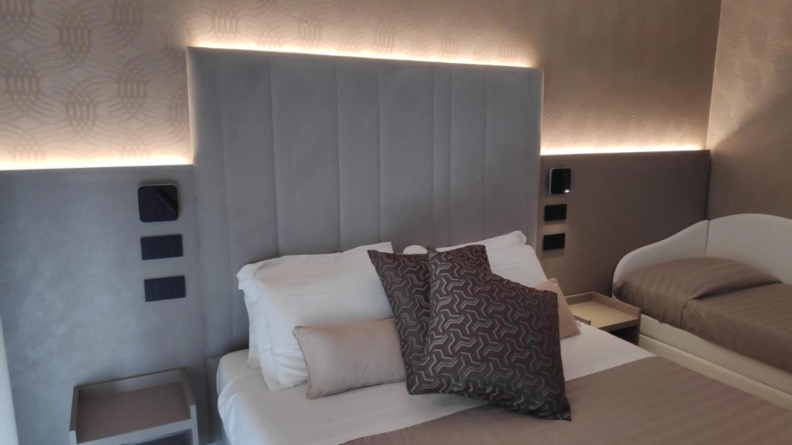 Hotel Ascot Риччоне Экстерьер фото