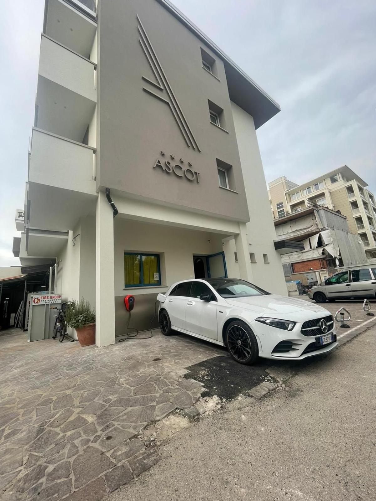Hotel Ascot Риччоне Экстерьер фото